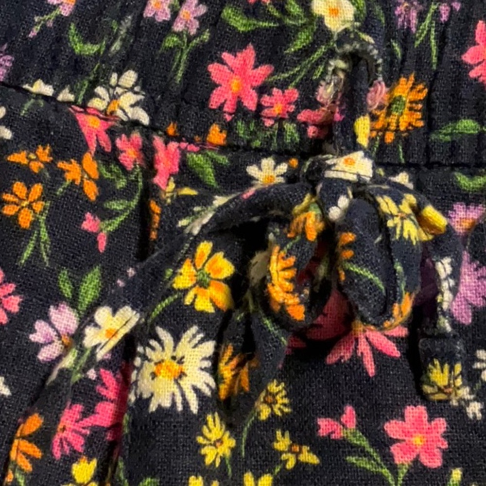 OLD NAVY GIRLS NAVY FLORAL SHORTS SIZE L 10/12 - Picture 5 of 9